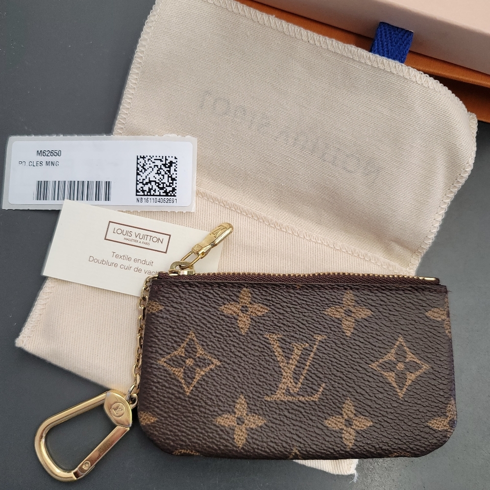 EUC LV Monogram Cles key pouch